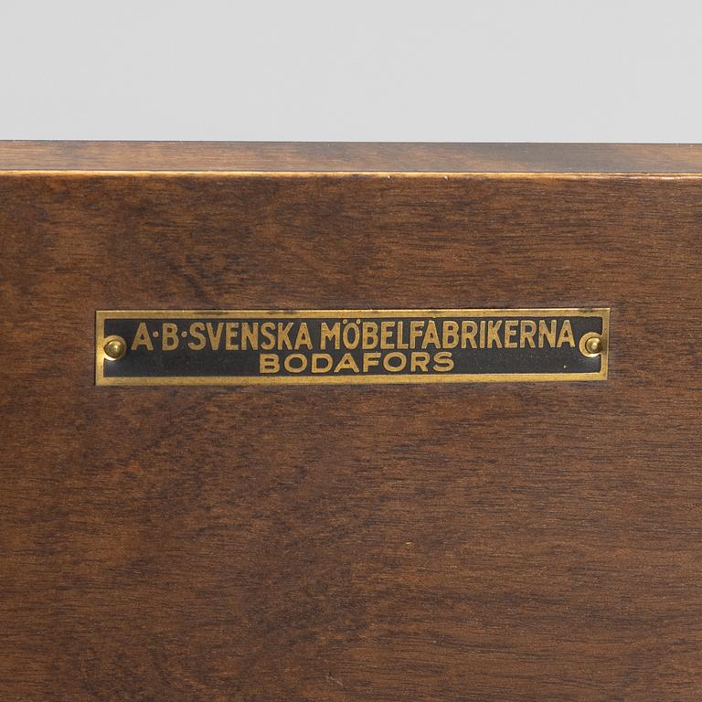 A Swedish Grace sideboard, Svenska Möbelfabrikerna, Bodafors, 1920's.