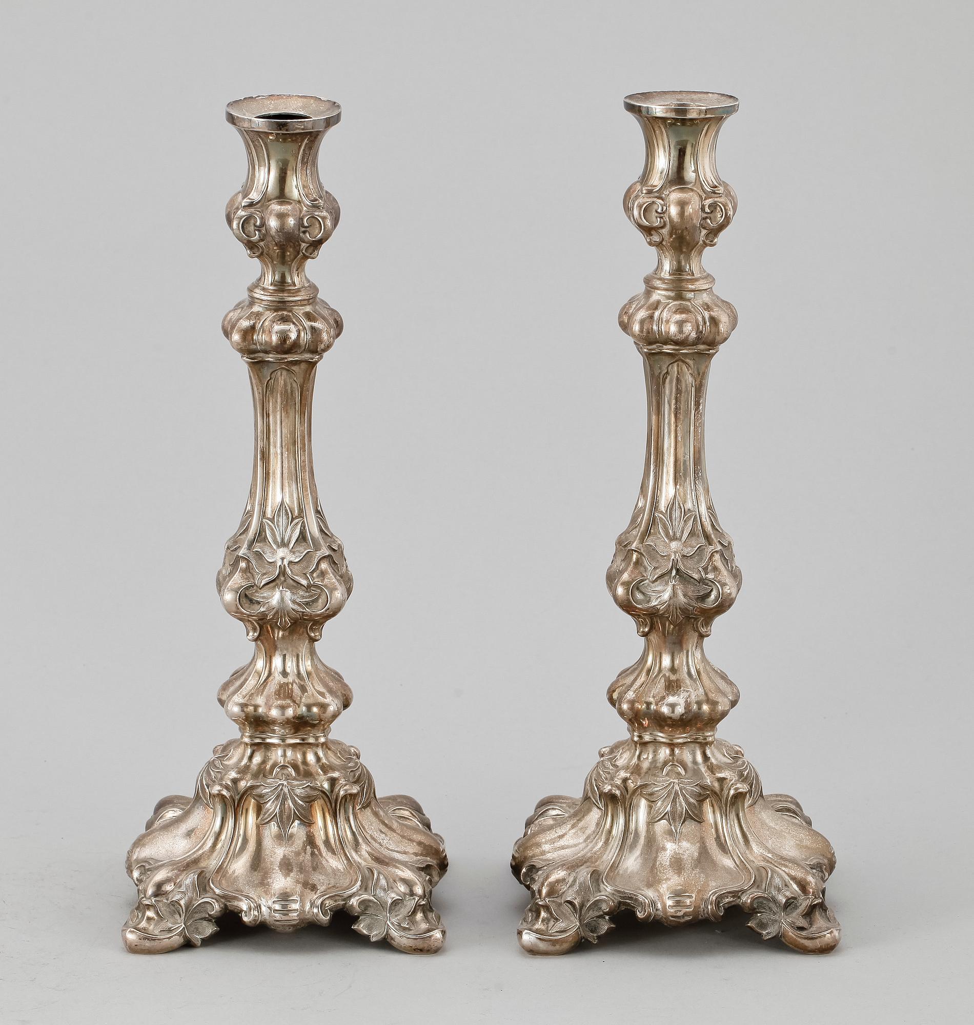 LJUSSTAKAR, ett par, silver, nyrokoko, Lars Larson & Co, Göteborg 1856.