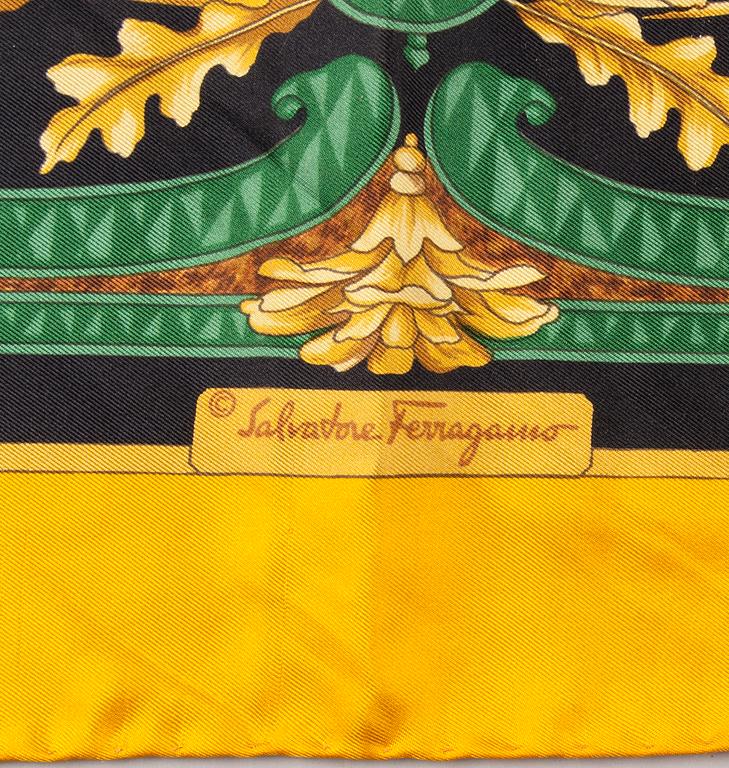 SCARF, Salvatore Ferragamo.