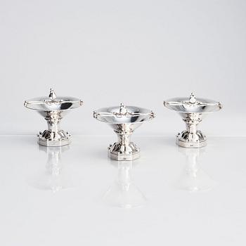 Georg Jensen, a set of three 830/1000 silver bowls, Copenhagen 1918 (1915-1919), design nr 42, Swedish import marks GAB F 1918.