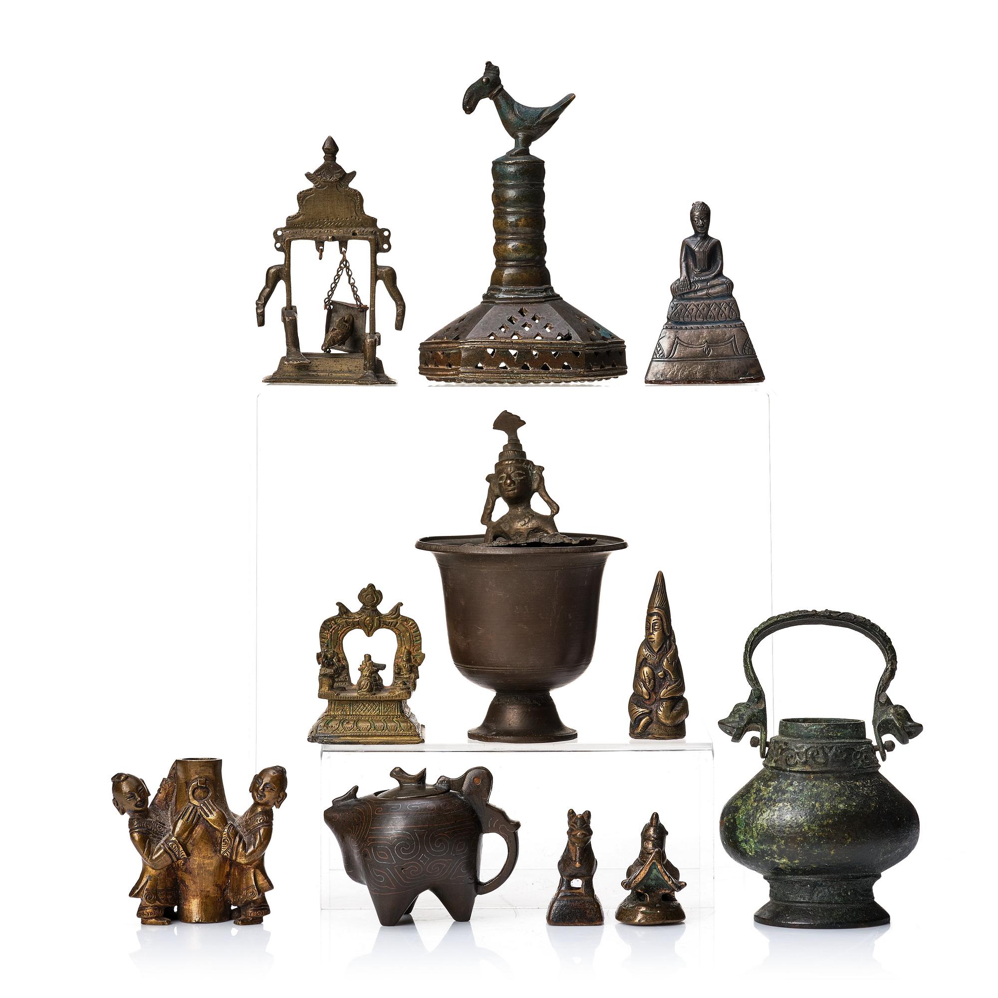 Samling bronsföremål, 11 delar. Kina, Burma, Indien.