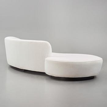 Vladimir Kagan, soffa, "Serpentine Sofa with Arm", Vladimir Kagan, USA, 2023.