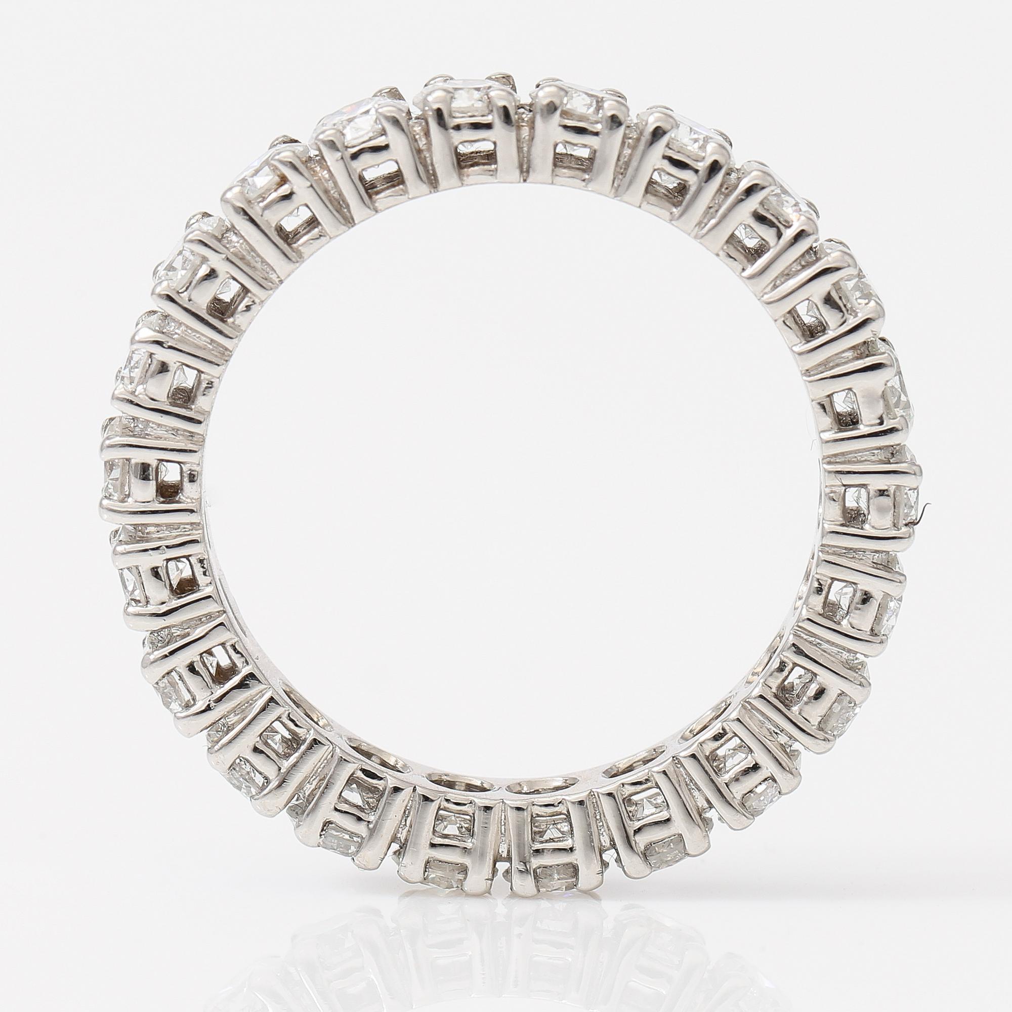 RING, briljantslipade diamanter totalt ca 2,55 ct.