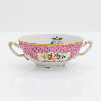 Twelve porcelain broth bowls with saucers, Spain first half of the 20th century.