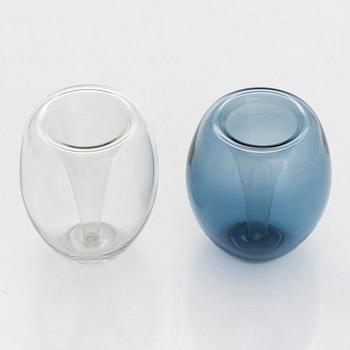 Saara Hopea, two vases, model SH 137 "Taifun", signed Nuurajärvi Notsjö -58 and -61.