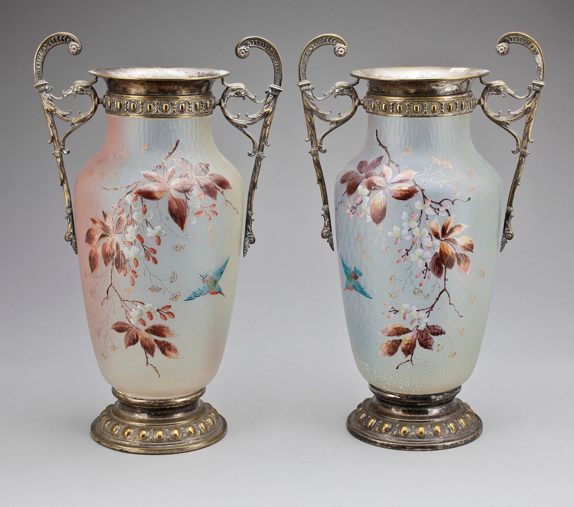 GARNITYR, 3 delar, nysilver samt glas, nyrenässans, WMF, sekelskifte 1900.