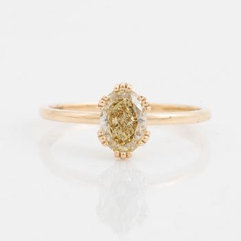 Ring with fancy brownish yellow diamond.