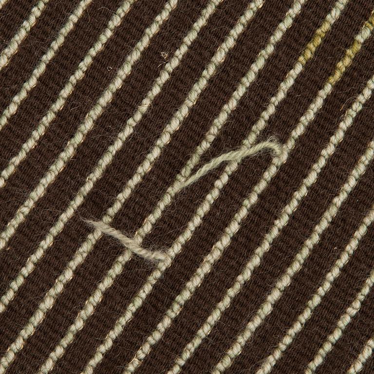 Eliel Saarinen, a Finnish long pile rug, model for the Friends of Finnish Handicraft. Circa 185 x 125 cm.