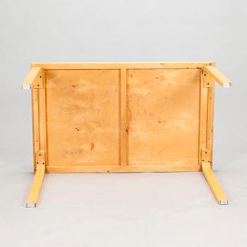 Alvar Aalto, bord, modell 82 för O.Y. Huonekalu- ja Rakennustyötehdas A.B. 1960-tal.