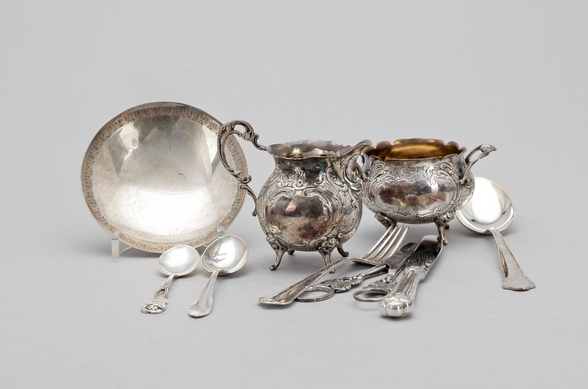 PARTI SILVER, 53 delar, bl a GAB, Stockholm, 1900-tal. Totalvikt ca 1550 gram.