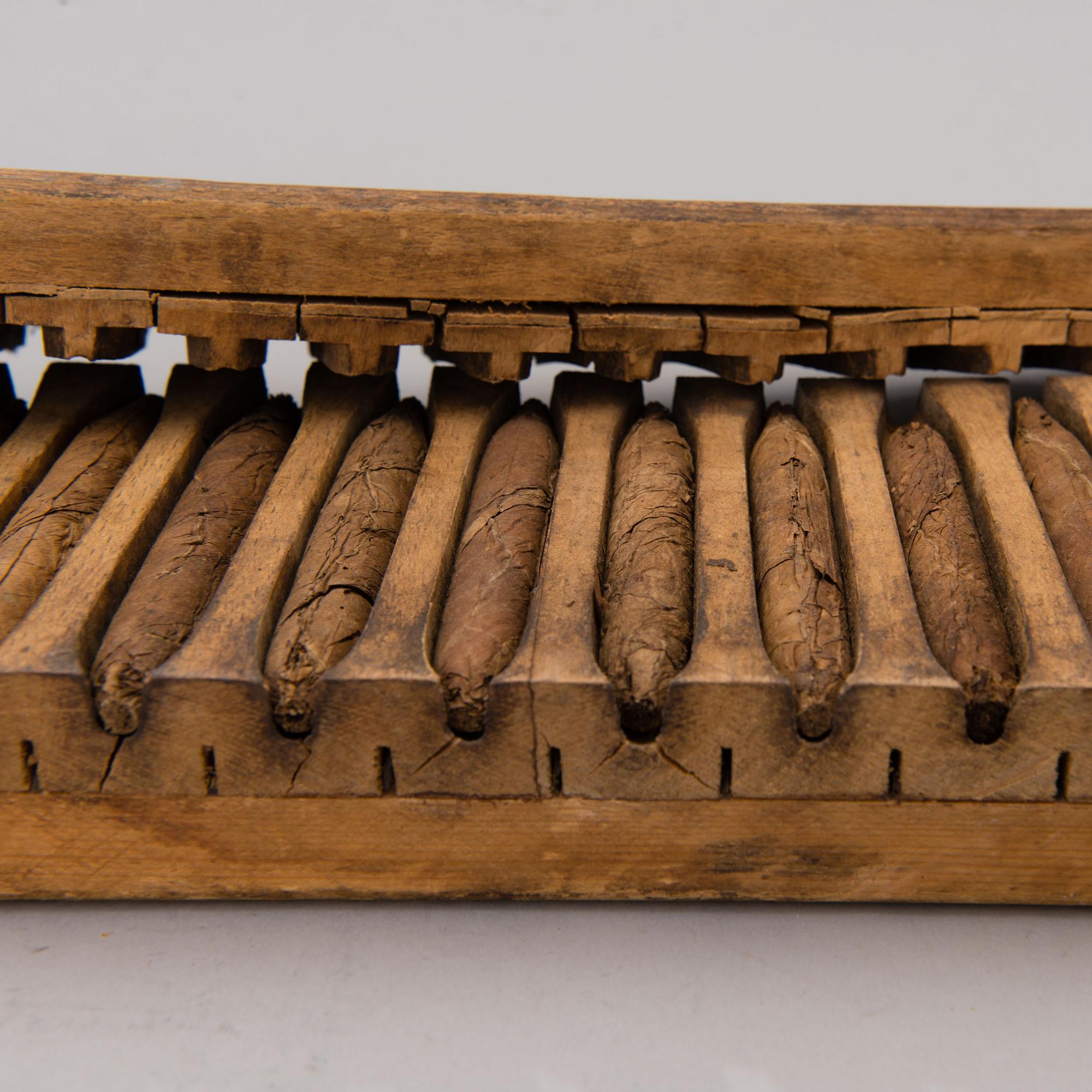 A CIGAR FORM, wood, first half of the 20th century.