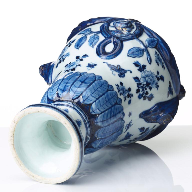 A blue and white vase, Qing dynasty, Qianlong (1736-95).