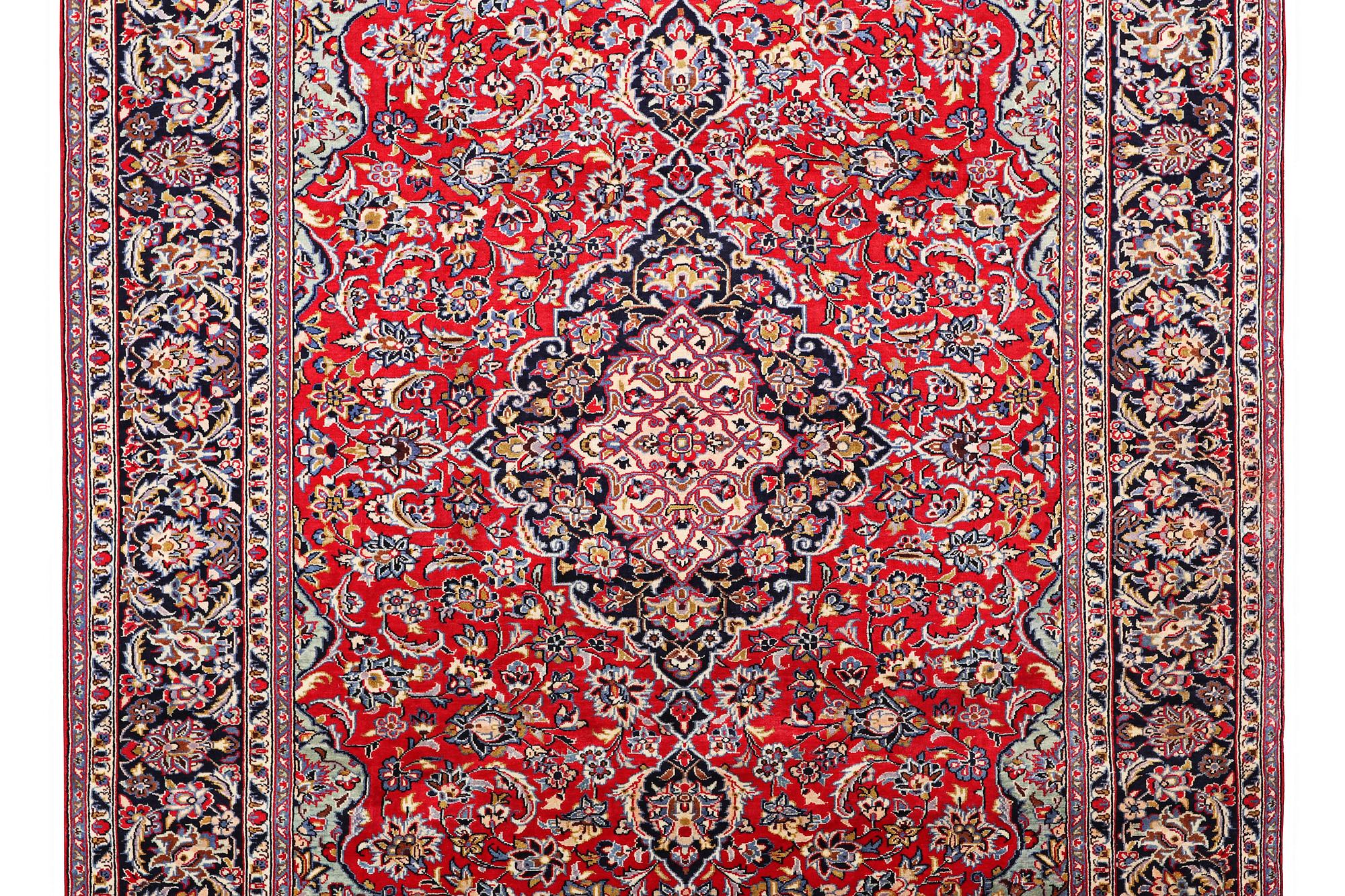 A Najafabad carpet, c. 341 x 247 cm.
