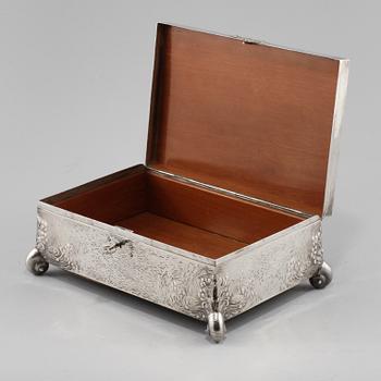 SKRIN, silver, jugend, K. Andersson, Stockholm, 1917. Total vikt 2860 g.