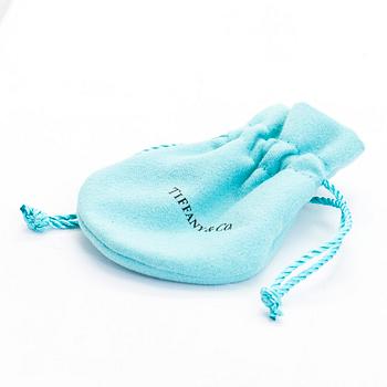 Tiffany & Co, Paloma Picasso, an 18K gold 'Loving Heart' necklace.