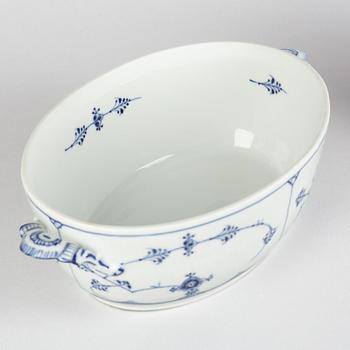 A 'Blue Fluted Plain' porcelain tureen with cover, Royal Copenhagen, model 360, 1893-1900.