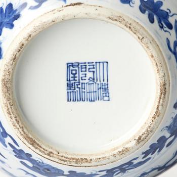 A blue and white 'buddhist' lion jar, Qing dynasty, 19th century.