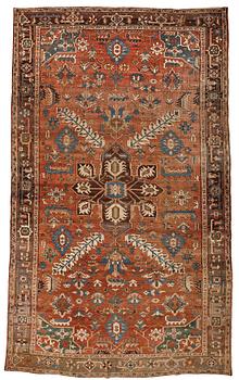 241. A carpet, an antique Heriz, ca 454,5-460,5 x 268-285 cm.