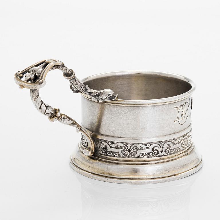 Hjalmar Fagerros, teglashållare, silver, Helsingfors, 1884.