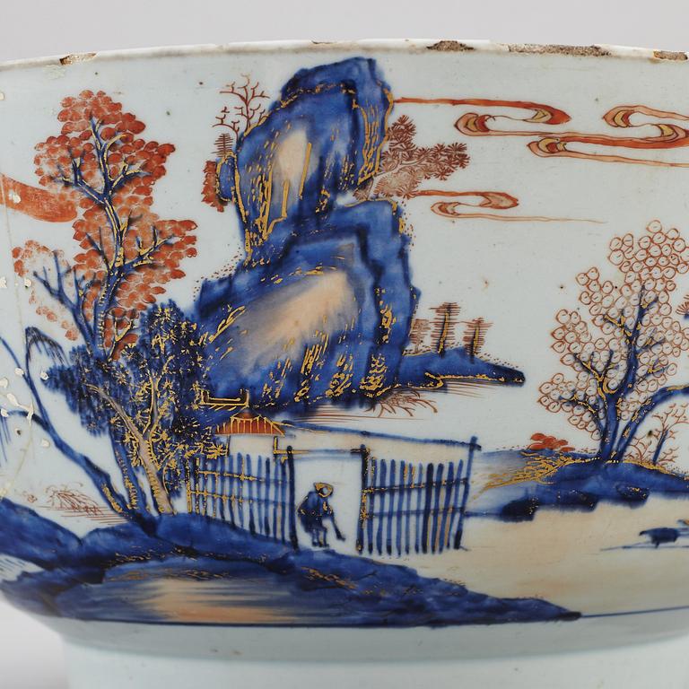 A large blue and white fish bowl/punch bowl, Qing dynasty, 18th Century.