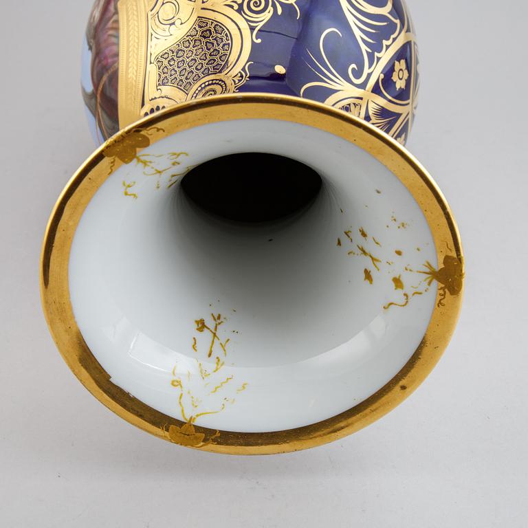 Prakturna, porslin, sent 1800-tal.