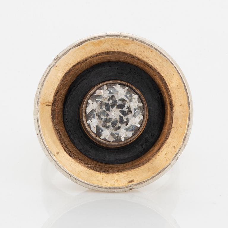 A sliver ring with gilded parts and a synthetic spinel. Alton, Falköping 1969.