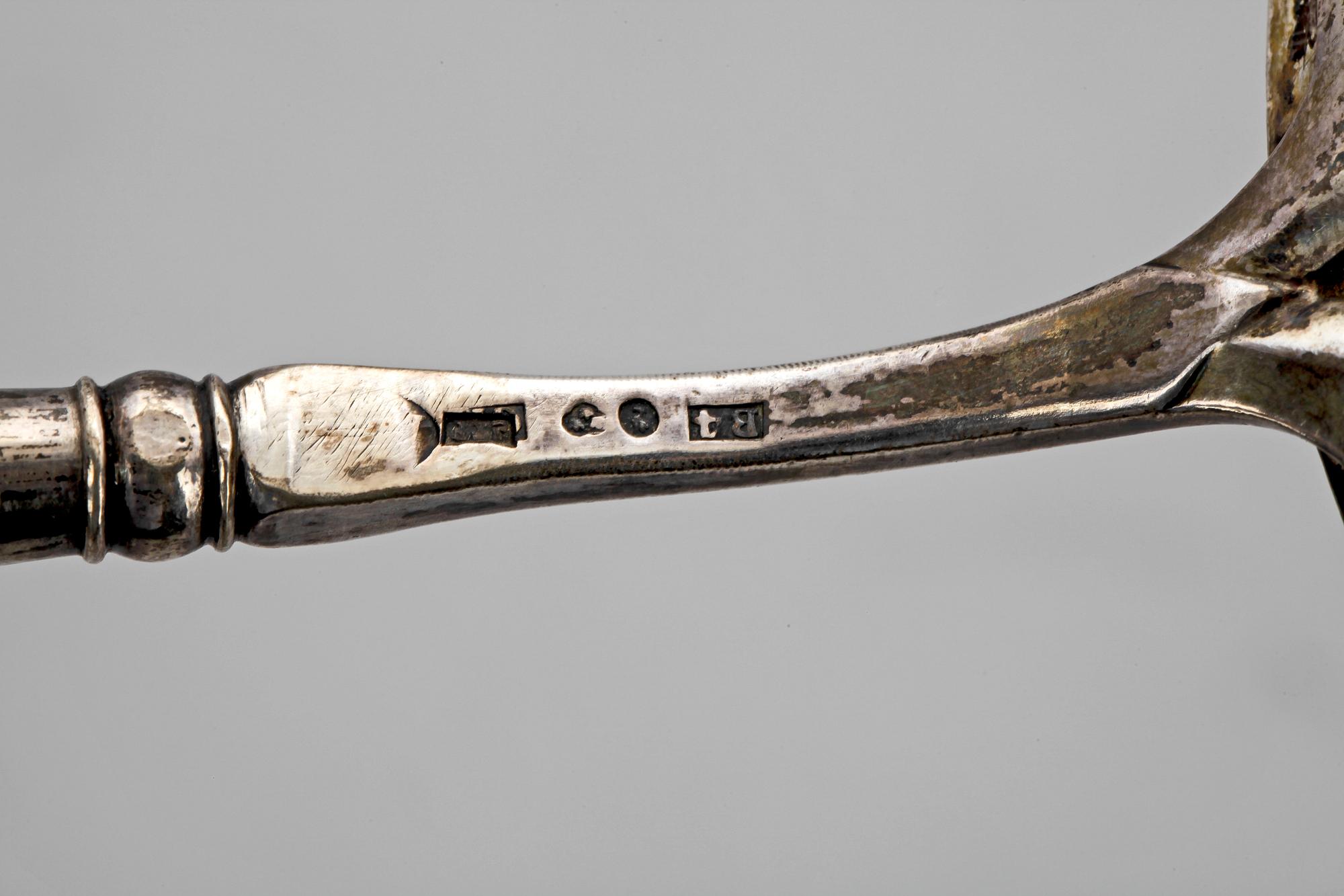 SOPPSLEV, silver, otydlig mästarstämpel, Stockholm, 1832. Tot ca 115g.