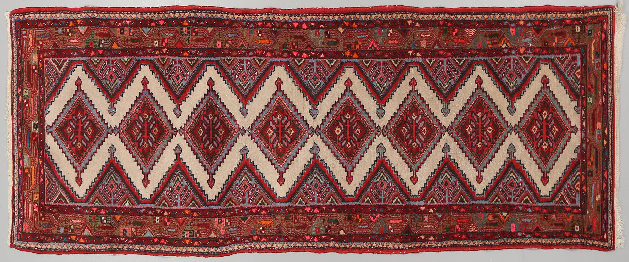 GALLERIMATTA, Hamadan, 1900-talets senare del, 288 x 77 cm.