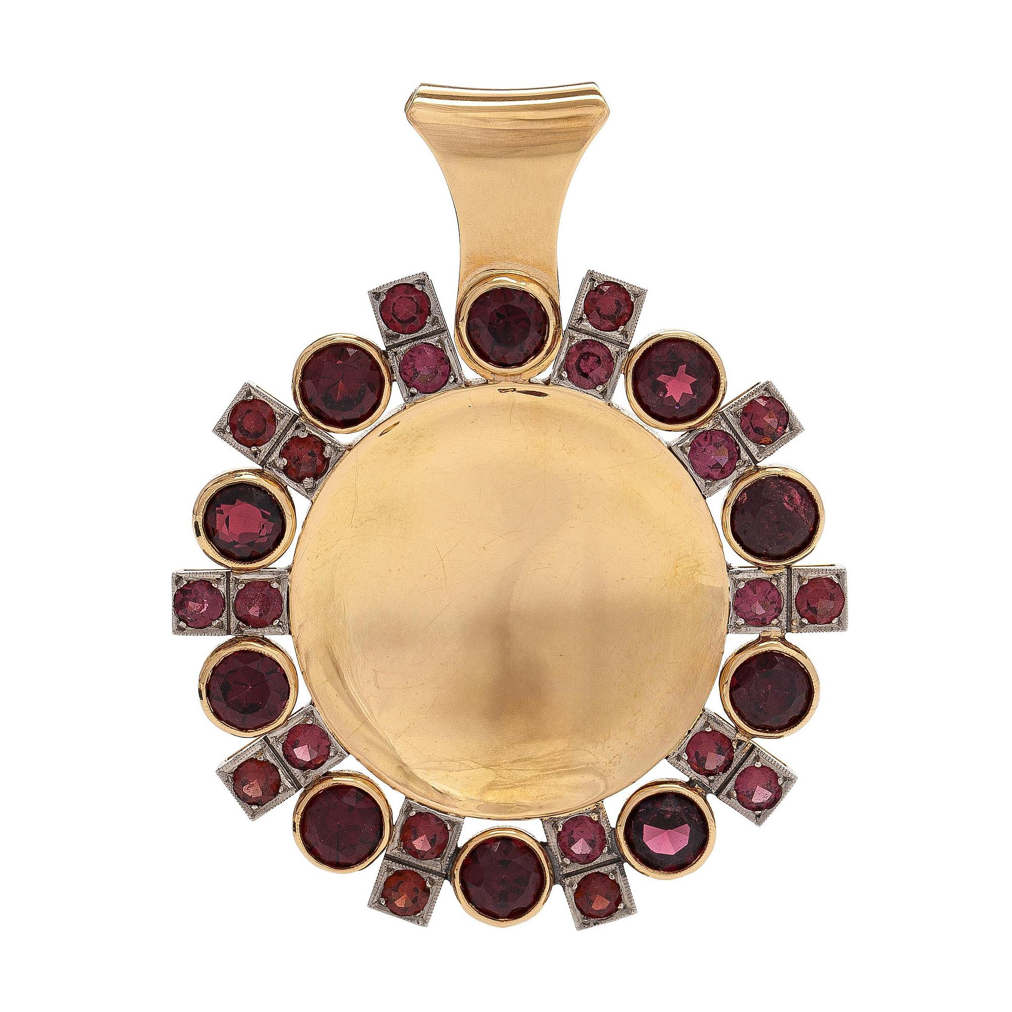 Kalevala Koru, pendant, faceted garnets, 14K gold, Helsinki 1961.