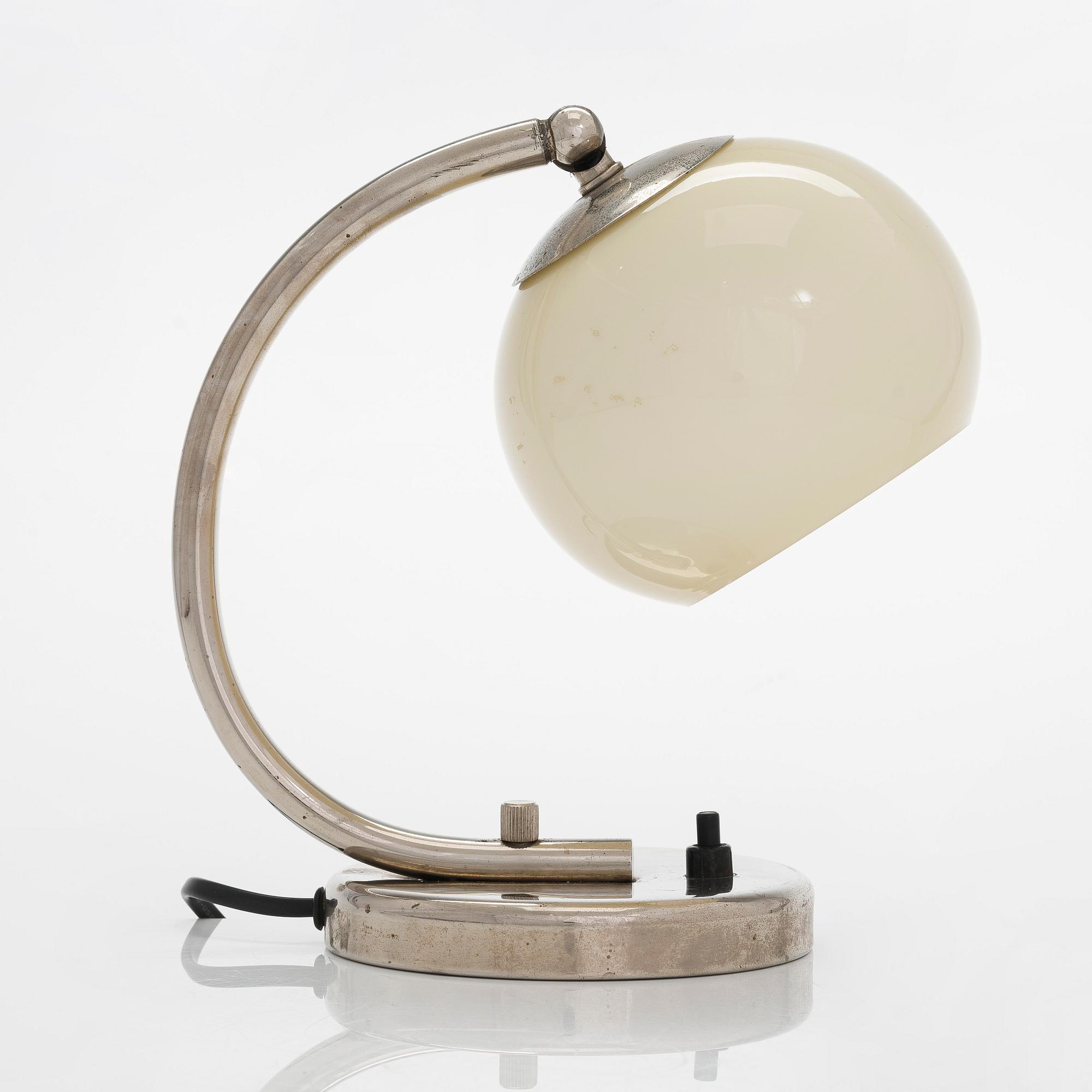 Paavo Tynell, bordslampa, modell 5222 Taito 1930-tal.