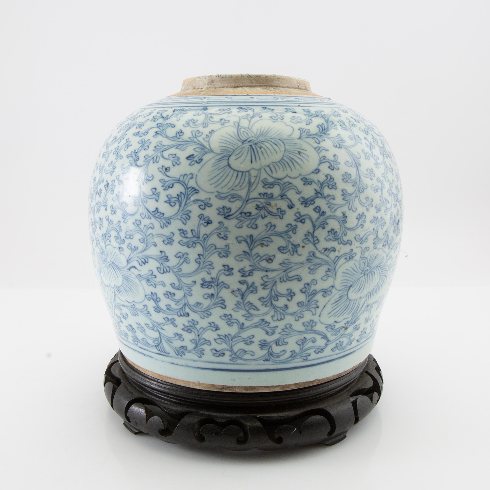 Bojan Kina 19th century porcelain.
