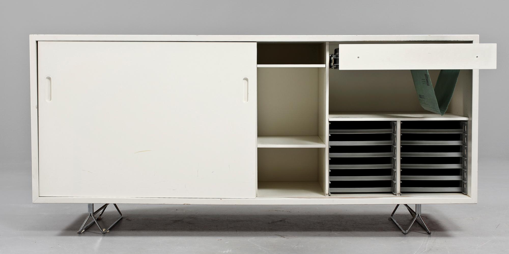 SIDEBOARD, "Mi 806", Bruno Mathsson, Mathsson International, Värnamo, 1900-tal.