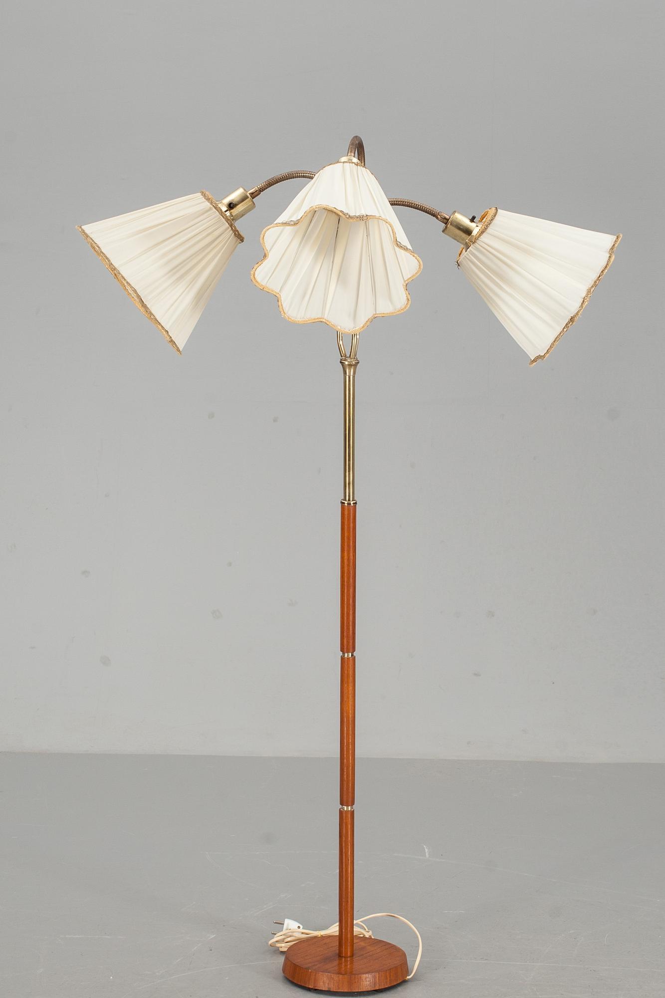 GOLVLAMPA, 1900-talets mitt.