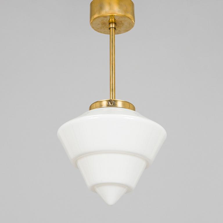 Paavo Tynell, a 1930s '553' pendant light for Taito.