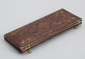 SKRIVSET, 4 delar, delvis förgyllt stål, sekelskiftet 1900.