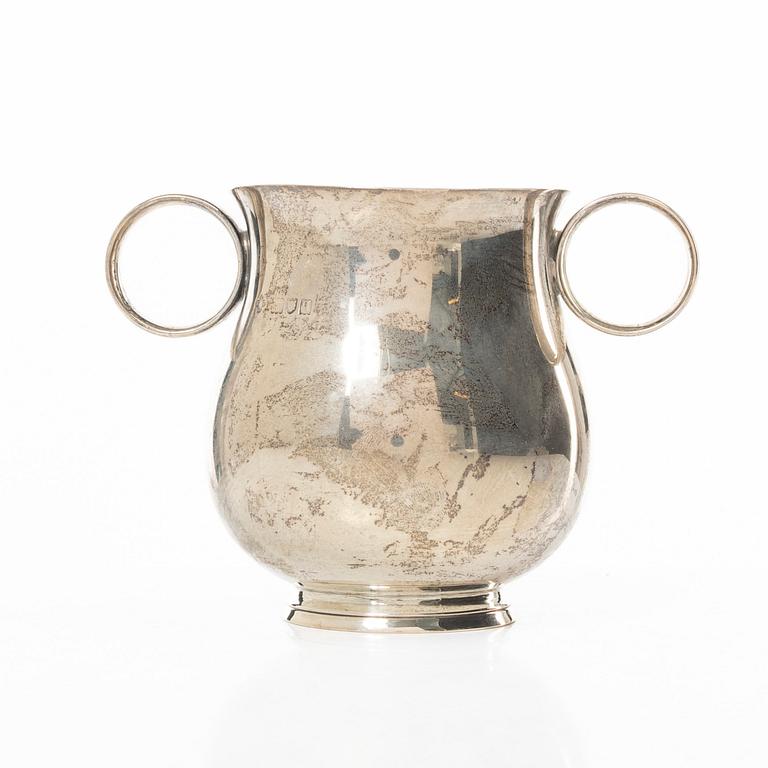 Bägare, s.k. "Loving Cup", silver, London, England, 1911.