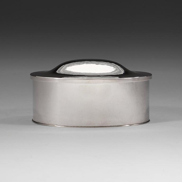 A Sigurd Persson sterling box, Stockholm 1973, executed by Wolfgang Gessl.