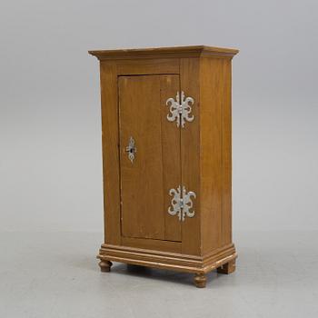 A 18th century cabinet.