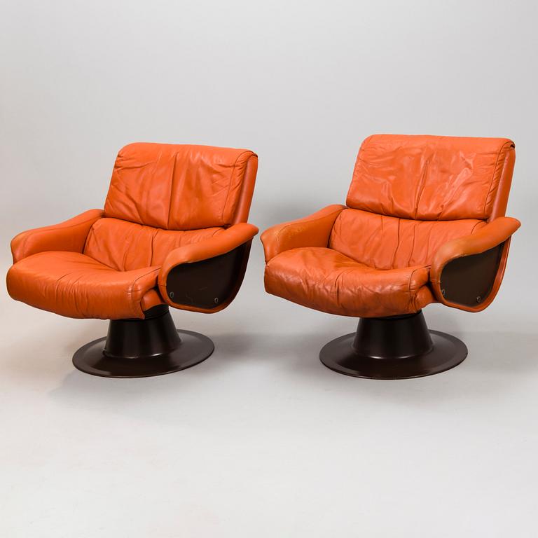 YRJÖ KUKKAPURO, a pair of 1960's 'Saturnus' armchairs for Haimi.