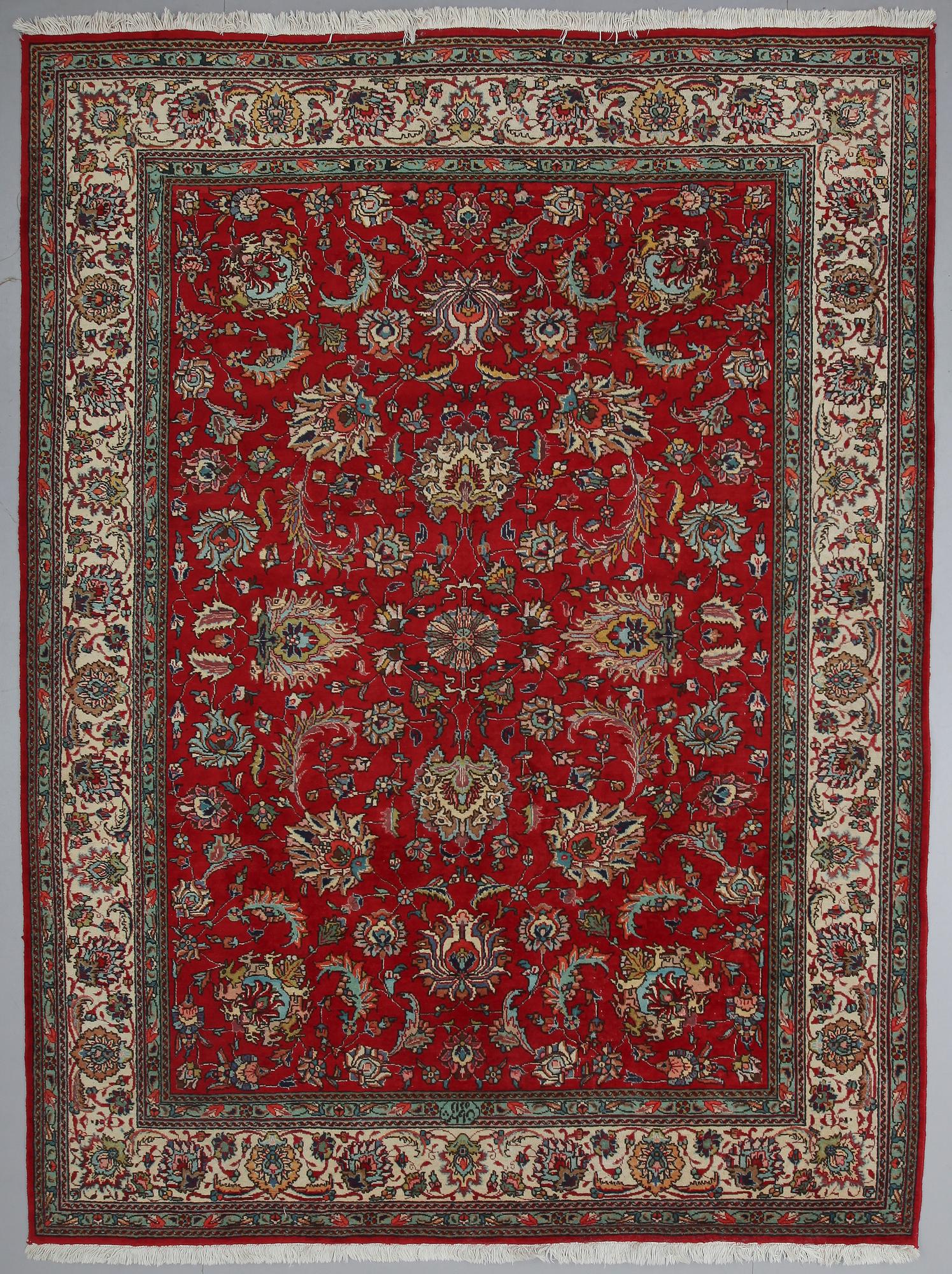MATTA, orientalisk, ca 347 x 258 cm.
