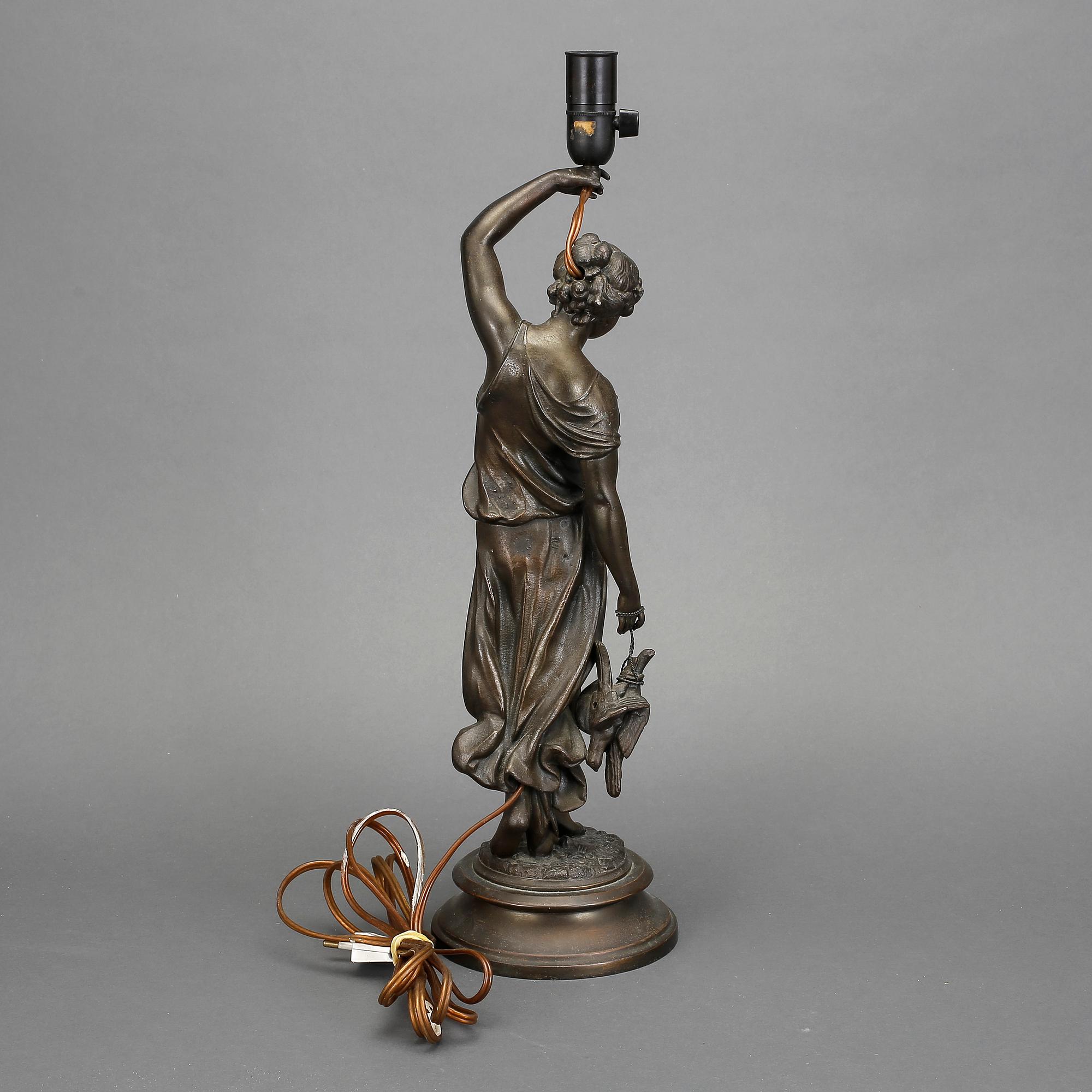 BORDSLAMPA, 1900-talets första hälft.