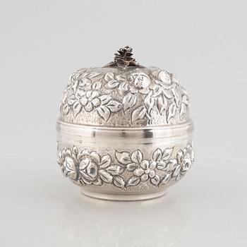 Skål med lock, silver 900, 1900-tal.
