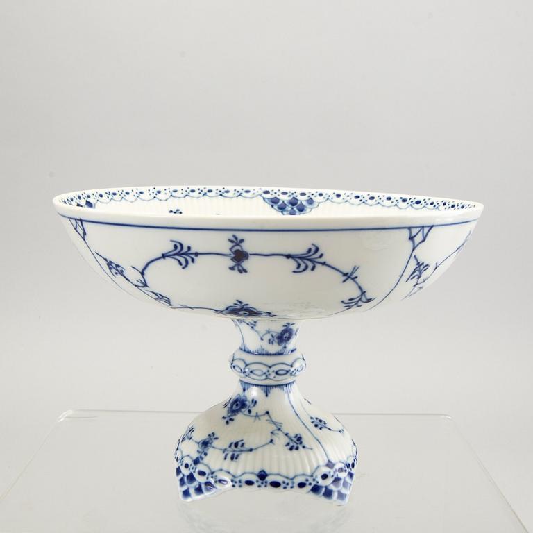 A 35 pcs Musselmalet Royal Copenhagen porcelain service.