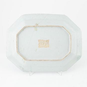 Six porcelain pieces, China, 18th-19th century.