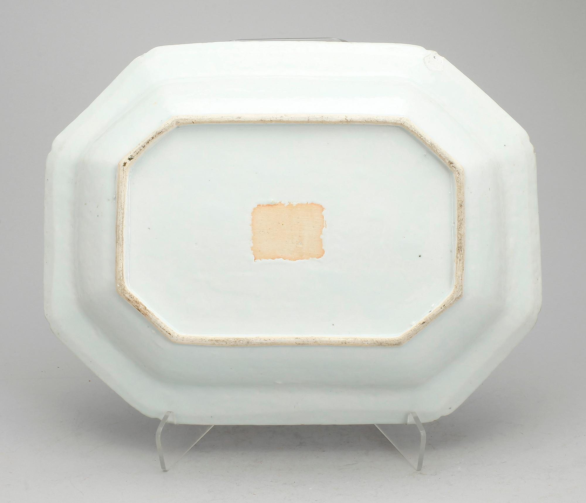 TERRINFAT, porslin, Kina, Qianlong (1736-1795).