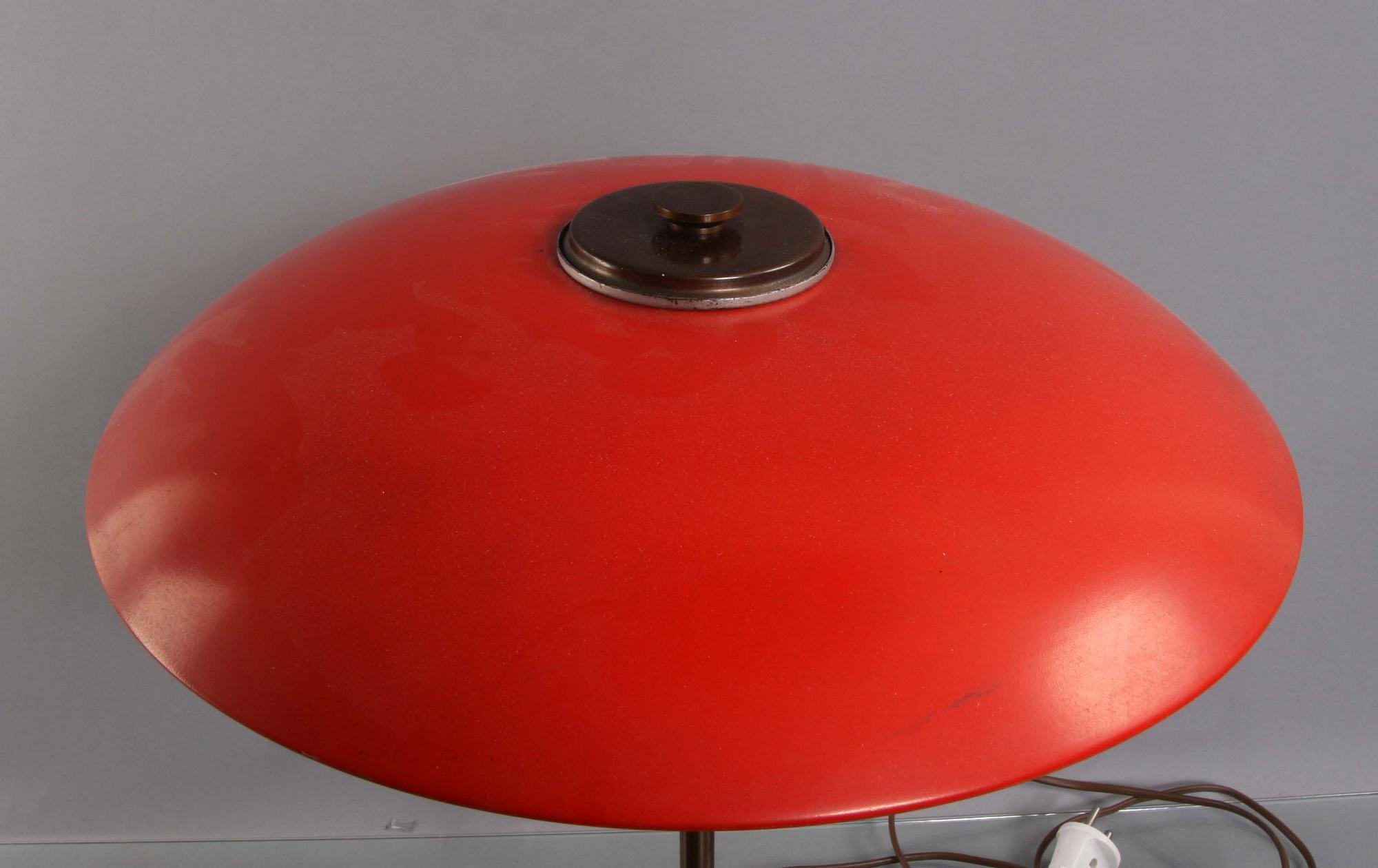 BORDSLAMPA, 1900-talets första hälft.