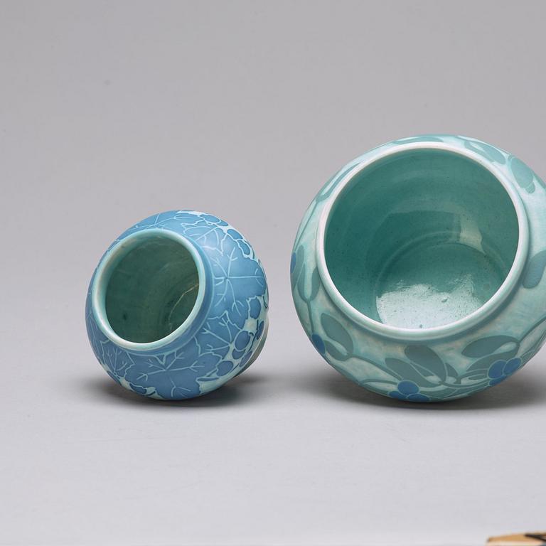 ELSA ENGESTRÖM samt JOSEF EKBERG, bordslampa och 2 skålar, Gustafsberg 1911 och 1914.