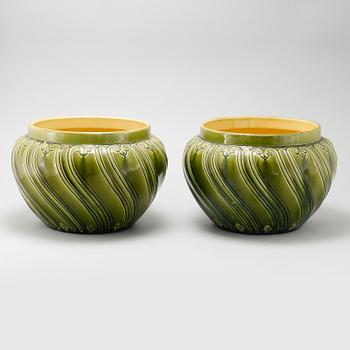 YTTERFODER, ett par, flintgods, 
Egersunds Fayancefabrik, sent 1800-tal.