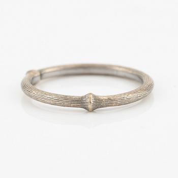 Ole Lynggaard, ring, 18K white gold, "Nature I".