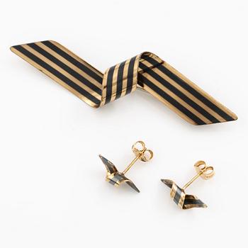 Brooch and a pair of earrings 14K gold and silver, Morelli.